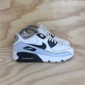 Nike - Air Max 90 Essential -Sneakers -White/Black -Big Kids - 6.5Y - 833412-104